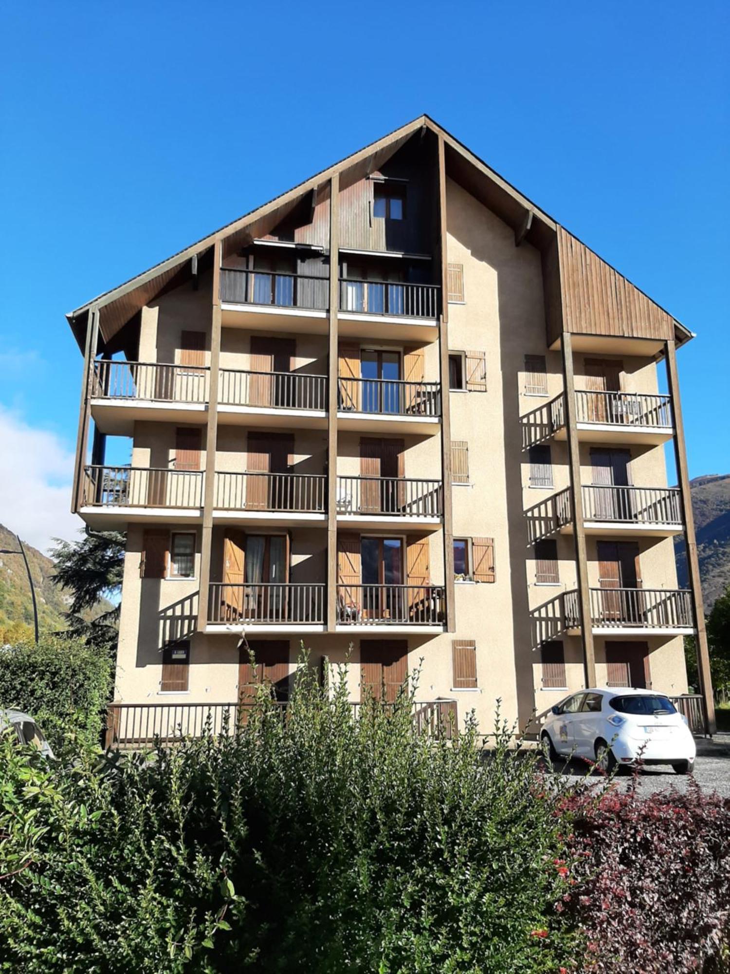 Appartement Vert Tendre Face A La Montagne Bagnères-de-Luchon Exterior foto