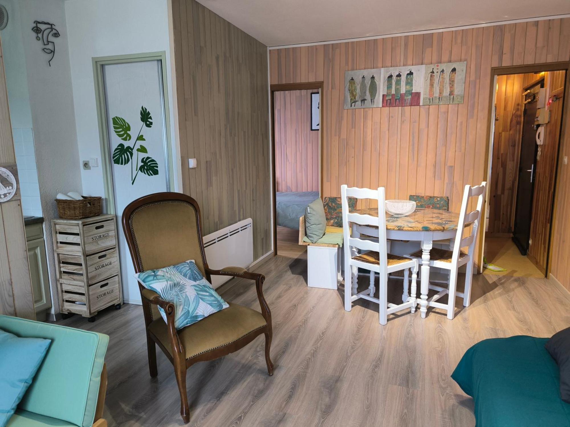 Appartement Vert Tendre Face A La Montagne Bagnères-de-Luchon Exterior foto